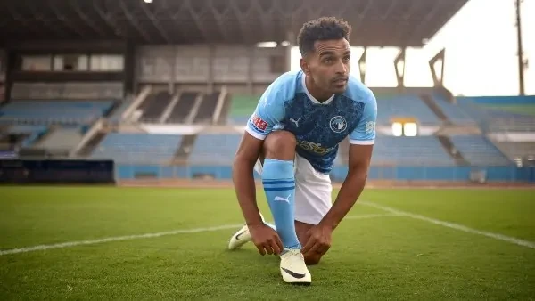 شعور جميل أوباما يخرج بأول تعليق له بعد إنضمامه لنادي بيراميدزأوباما , عبر اللاعب عن شعوره الكبير بالسعادة بعد انضمامه إلى صفوف نادي بيراميدز ، معتبر أن اللعب لنادي كبير بحجم بيرام