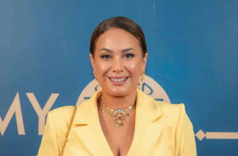 هند صبري: البحث عن علا٢ يتحدث بلسان نساء كثيرات وماذا كشفت عن ظافر العابدين؟ بالتزامن مع اقتراب موعد عرض مسلسل البحث عن علا، بموسمه الثاني، عبر منصة نتفليكس، في السادس والعشرين من