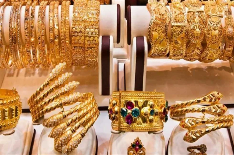 سعر الذهب اليوم وعيار 21 الآن فى ختام تعاملات الأحد 1 سبتمبر 2024 شهد سعر الذهب اليوم الأحد 1 سبتمبر 2024 تراجعا طفيفا، في سعر جرام الذهب عيار 21،