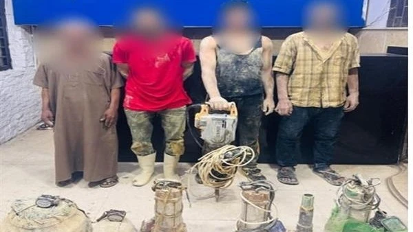 حلموا بالكنز فلقوا نفسهم في الحجز.. ضبط 4 أشخاص ينقبون عن الآثار في القاهرة في إطار جهود الدولة الحثيثة لمكافحة الجرائم بكافة أشكالها، وخاصة تلك التي