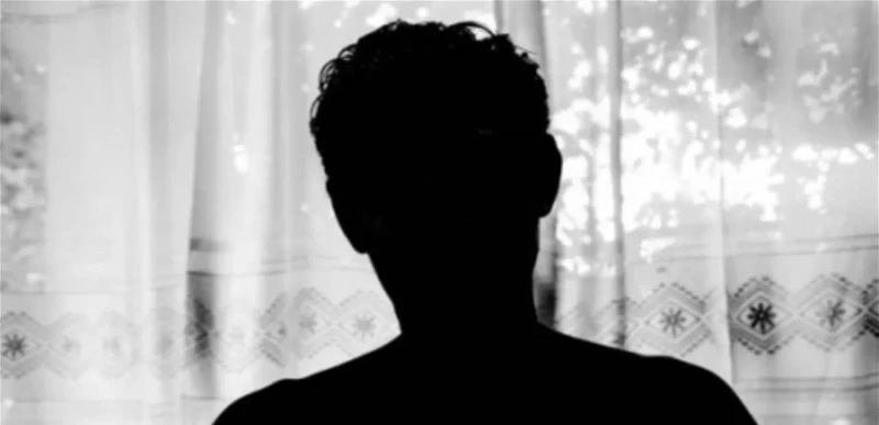 فنون ومشاهير: على متن إحدى الطائرات.. فنان شهير في ظهور نادر برفقة ابنته والجمهور يتفاعل (صورة) نشر الفنان المصري أحمد سعد صورة عبر حسابه على