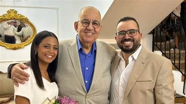 خطوبة ابن محمد التاجي وحفيدة حمدي أحمد.. شاهد أعلن الفنان محمد التاجي -عبر حسابه الشخصي على موقع التواصل الاجتماعي فيسبوك- خطوبة ابنه ألمو على حفيدة الفنان الراحل حمدي أحمد، أمس ال