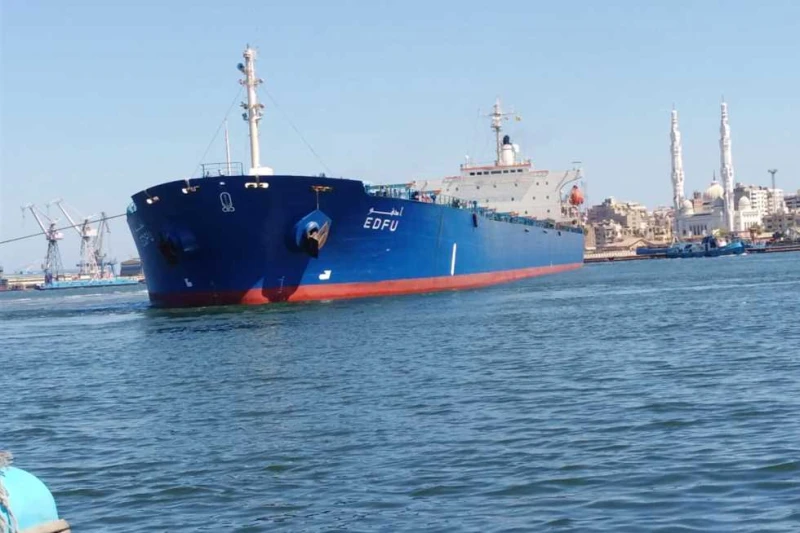 بدء فحص 63 ألف طن قمح اوكراني مستورد بصوامع ميناء سفاجا بدأت الأجهزة المختصة بميناء سفاجا البحري أعمال فحص شحنة قمح اوكراني مستورد تمهيدا لتفريغها بصوامع التخزين بسفاجا بعد أن وصلت