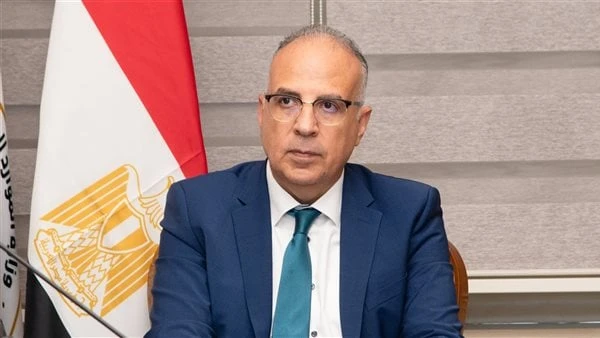 الموجة 23 .. إزالة 377 حالة تعدى حتى الأن على نهر النيل عقد الدكتور هانى سويلم وزير الموارد المائية والري إجتماعا مع اللواء محمد مصطفى رضوان مدير عام