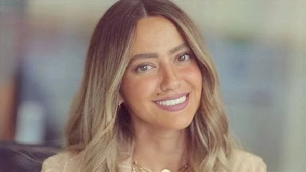 فستان جريء.. هند عبد الحليم تشعل السوشيال ميديا حرصت الفنانة هند عبد الحليم، على مشاركة متابعيها بصور جديدة لها عبر حسابها الشخصي على موقع تبادل