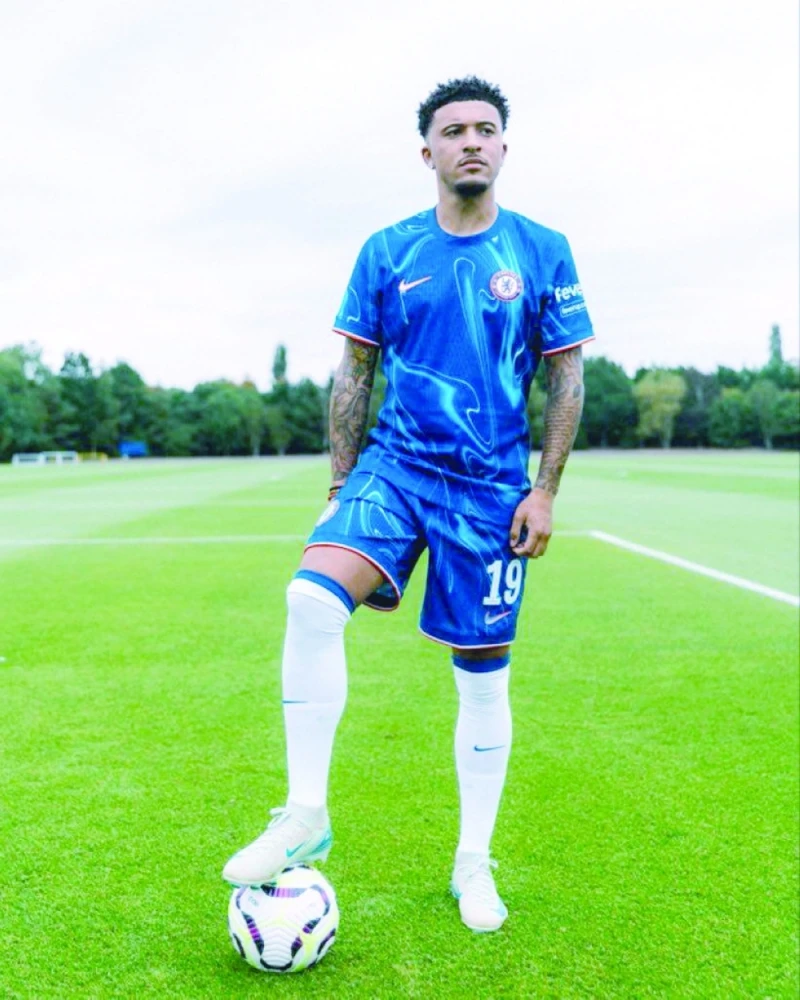 -سانشو ينتقل من يونايتد إلى تشيلسي .. لندن أ.ف.ب: انتقل الجناح الدولي جايدون سانشو إلى تشيلسي بصفقة إعارة من مانشستر يونايتد، على أن تصبح دائمة في الموسم المقبل، وفقا لما أعلنه الب