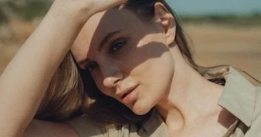 مش للصيف والربيع وبس واقي الشمس مهم في للخريف والشتاء لتوحيد لون البشرة المرأة والمنوعات مع اقتراب بدء الخريف، وانخفاض درجات الحرارة وأشعة الشمس