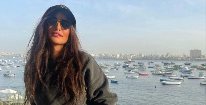 جمهور زينة في طنطا يحتفلون بها أثناء تصوير بنات الباشا تعرف على التالي جمهور زينة في طنطا يحتفلون بها أثناء تصوير بنات الباشا، تجمهر المواطنين بشوارع