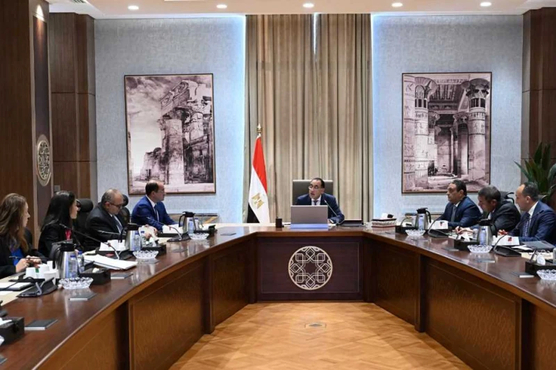 رئيس الوزراء يتابع إجراءات تفعيل وكالة ضمان الصادرات والاستثمار في أفريقيا عقد الدكتور مصطفى مدبولي، رئيس مجلس الوزراء، مساء اليوم، اجتماعا لمتابعة