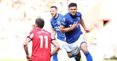 -سام مرسي فى مهمة صعبة مع إيبسويتش تاون ضد أستون فيلا .. يستضيف فريق إيبسويتش تاون، الذي يلعب بين صفوفه النجم المصري سام مرسي، نظيره أستون فيلا فى الرابعة عصر اليوم، الأحد، على ملع