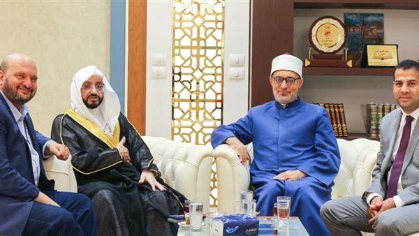 مفتي الجمهورية يستقبل رئيس مجلس إدارة المعرض والمتحف الدولي للسيرة النبوية والحضارة الإسلاميةاستقبل الدكتور نظير عياد، مفتي الجمهورية ورئيس الأمانة