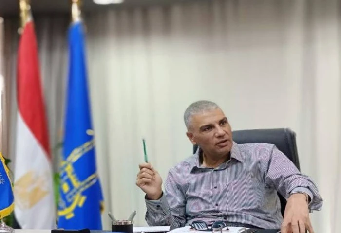 محافظ أسوان: لدينا حجوزات لمدة شهر ونصف وما حدث من شائعات مجرد فقاعة أكد اللواء إسماعيل كمال محافظ أسوان، أن ما حدث من شائعات عن النزلات المعوية مجرد فقاعة ليس لها أي علاقة بأرض ال