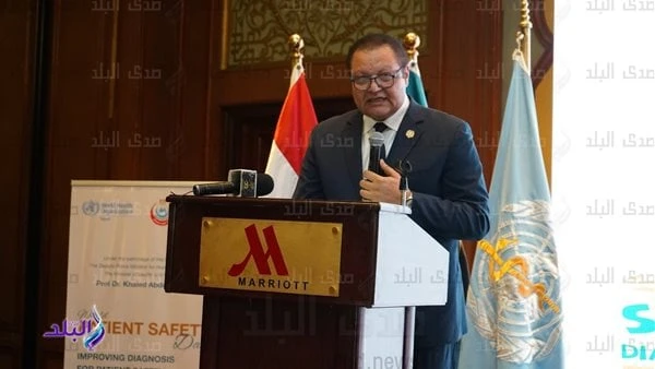 تاج الدين: إلمام الطبيب بالتاريخ المرضي للمريض أساس التشخيص السليم صورأكد الأستاذ الدكتور محمد عوض تاج الدين، مستشار رئيس الجمهورية لشئون الصحة