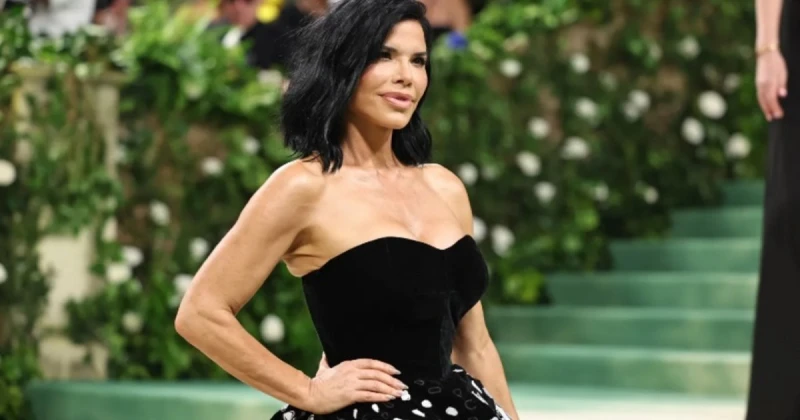 الفن و المشاهير: لورين سانشيز بإطلالة كاجوال برفقة زوجها .. وسعر حقيبتها سيصدمكم حرص الرئيس التنفيذي لشركة أمازون جيف بيزوس والنجمة الأميركية لورين