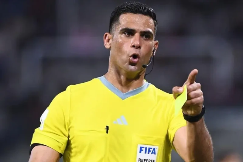 الحكم المصري محمد معروف يحتسب ركلة جزاء مثيرة للجدل للسنغال أمام بوروندياحتسب الحكم المصري محمد معروف ركلة جزاء مثيرة للجدل لصالح منتخب السنغال في