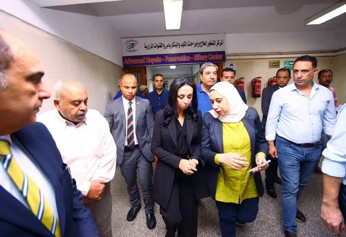وزيرة التضامن تزور مصابي حادث تصادم قطارين بالشرقية قامت الدكتورة مايا مرسي وزيرة التضامن الاجتماعي بزيارة مصابي حادث تصادم قطارين أمام الكوبرى
