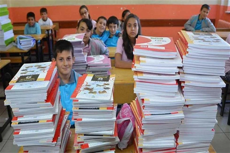 منهج الصف الأول الإعدادي الجديد 2025 ورابط تحميل كتب جميع المواد تزداد عمليات البحث من جانب طلاب الصف الأول من المرحلة الإعدادية عبر موقع التعليم