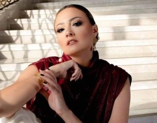 بشرى تهدد فريق مسرحية الأم العذراء باللجوء إلى القضاء لهذا السبب (صورة)أعربت الفنانة بشرى، عبر حسابها الرسمي بموقع تداول الصور والفيديوهات إنستجرام