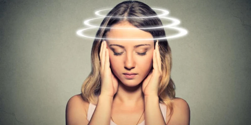 لماذا نشعر بالدوخة والنعاس بعد الأكل؟ اكتشف الأسباب الشائعة متفرقات هل شعرت يوما ب الدوخة أو النعاس بعد تناول وجبة؟ هذه الظاهرة قد تكون شائعة أكثر مما تظن، وهناك العديد من الأسباب 