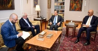 وزير الخارجية: جهود مصر مستمرة لوقف إطلاق النار وانفاذ المساعدات الإنسانية إلى قطاع غزة وزير الخارجية مع المنسق الأمميسهيلة قنديلاستقبل الدكتور بدر عبد العاطي، وزير الخارجية والهجر