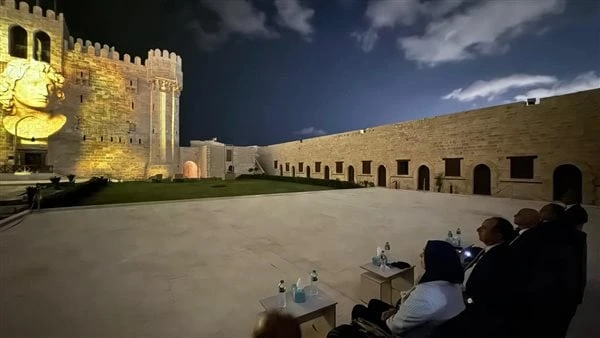 وزير قطاع الأعمال العام يتابع تجارب التشغيل لعرض الصوت والضوء بقلعة قايتباي بالإسكندريةتابع المهندس محمد شيمي وزير قطاع الأعمال العام، تجارب التشغيل