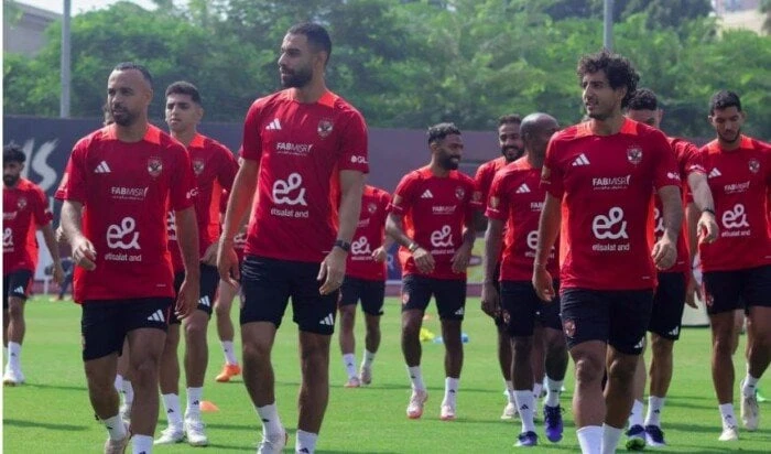 -اليوم.. الأهلي يخوض مرانه الوحيد في كينيا استعدادا لمباراة جورماهيا .. يخوض الفريق الأول لكرة القدم بالنادي الأهلي مرانه الوحيد والختامي في كينيا في