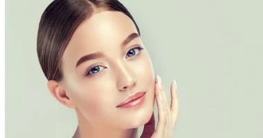 5 طرق فعالة للحصول على بشرة جميلة وجذابة بدون مكياج المرأة والمنوعات المكياج هو طريقة ممتعة للتعبير عن نفسك، خطوط مكياجك تتحدث عنك وعن طبيعتك، وكلما كان المكياج بسيطا وهادئا يحاكى