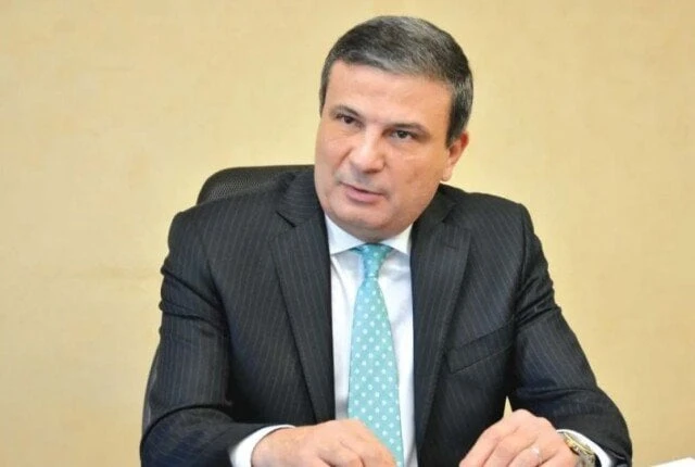 وزير الزراعة يهنئ الرئيس السيسي بذكرى المولد النبوي الشريف علاء فاروق وزير الزراعةبعث وزير الزراعة واستصلاح الأراضي علاء فاروق، برقية تهنئة إلى