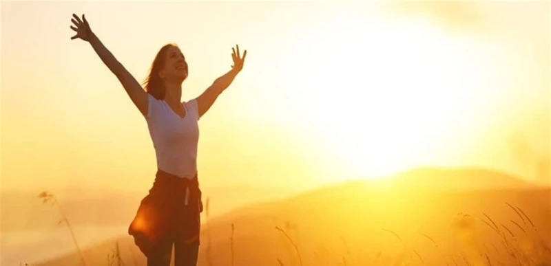 بعد ال40.. توقفوا عن هذه العادات صحة إذا كنت ممن يرددون مقولة أن سن ال40 هو 30 جديدة، عليك أن تنتبه كي لا تتسبب سنوات منتصف العمر في فوضى سببها بعض المشاكل الصحية.والفكرة كما يشرحه