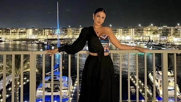 أحمر مكشوف.. درة تثير إعجاب جمهورها بفستانها الأخيرحرصت الفنانة درة، على نشر صورها الجديدة عبر حسابها الشخصي على موقع تبادل الصور والفيديوهات إنستجرام بإطلالة أنيقة ومميزة تكشف جما