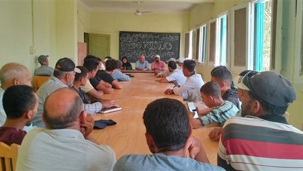 الزراعة تكثف من توعية وإرشاد صغار المربيين لتحسين معدلات أداء قطعانهمعقد قطاع تنمية الثروة الحيوانية والداجنة ندوة توعوية إرشادية بالإدارة الزراعية