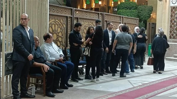 بدء عزاء شقيق مجدي أحمد علي بمسجد الحامدية الشاذلية بدأ عزاء شقيق مجدي احمد علي بمسجد الحامدية الشاذلية بالمهندسين.وأعلنت نقابة المهن السينمائية