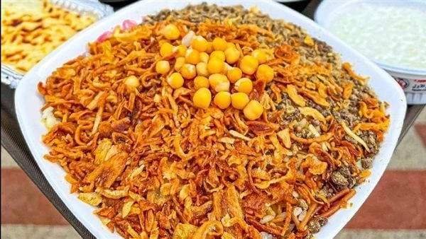 نشرة المرأة والمنوعات: أمراض خطيرة تصيبك في حمامات السباحة.. انفجار بمحل كشري شهير بسبب الغاز.. مي عمر تخطف الأنظار من دبينشر موقع افاق عربية، عددا