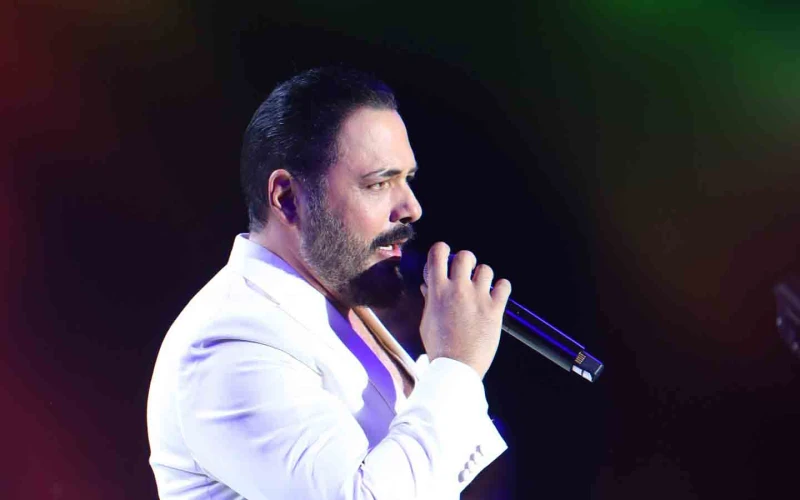 خاص بالفيديو- رامي عياش يتألق فنا وانسانية بحفل ساحر في كازينو لبنان وهذا ما كشفه عن وائل كفوري كعادته، تألق النجم اللبناني، رامي عياش، في حفل فني