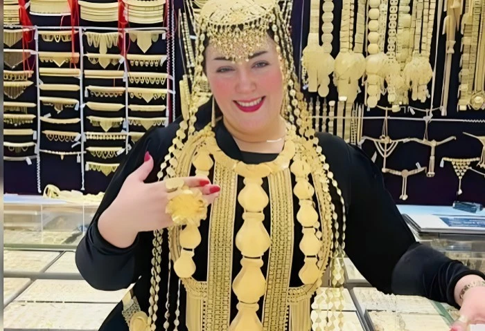 اليوم استكمال محاكمة المتهمين بسرقة أميرة الذهب في أكتوبر تنظر اليوم الإثنين محكمة جنح أكتوبر، محاكمة المتهمين بسرقة محل مصوغات أميرة الذهب،