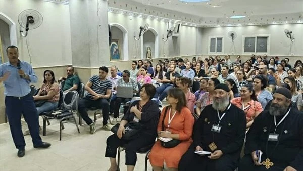 بدء فعاليات المرحلة الرابعة لمشروع 1000 معلم كنسي بحلوان.. صور نظمت إيبارشية حلوان والمعصرة دورة للآباء الكهنة والخدام والخادمات من أبناء الإيبارشية،