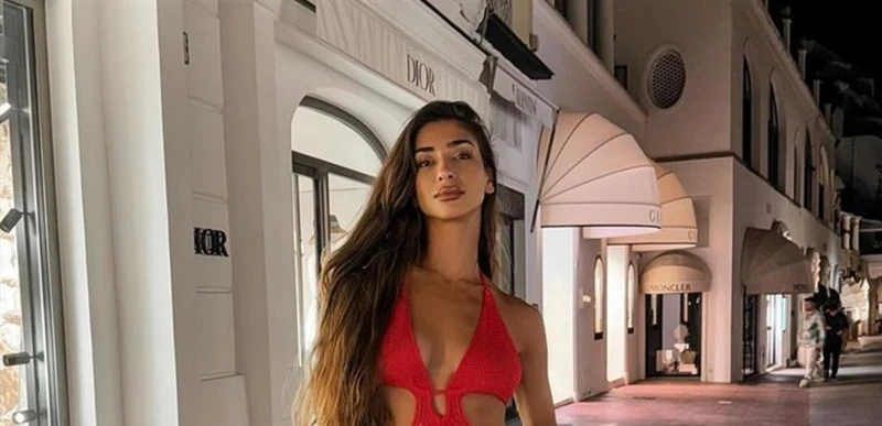 فنون ومشاهير: بإطلالة جريئة.. ابنة نوال الزغبي تستمتع بوقتها في فرنسا (فيديو) نشرت تيا ديب ابنة الفنانة نوال الزغبي فيديو عبر حسابها الخاص على تطبيق