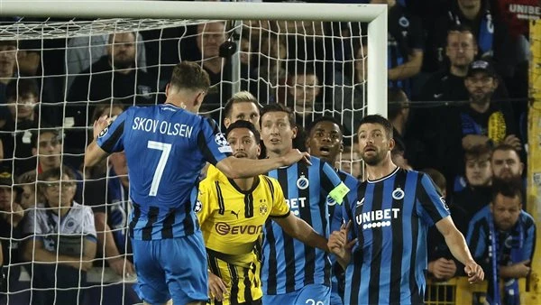 -بوروسيا دورتموند يعود لألمانيا بفوز عريض على كلوب بروج .. حقق فريق بوروسيا دورتموند الألماني، مساء الأربعاء، انتصارا عريضا على مضيفه كلوب بروج البلجيكي بثلاثية نظيفة، خلال المبارا