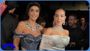 فنون: غادة عبد الرازق تسرق الأضواء من جورجينا وكالات - السوسنةحضرت الممثلة المصرية غادة عبد الرازق فعاليات أسبوع الموضة في باريس، حيث التقت بعدد من النجوم العالميين، من بينهم عارضة