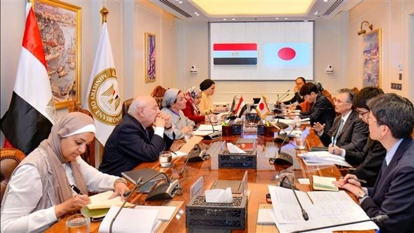 وزيرة البيئة تبحث مع السفير الياباني الحد من التلوث البلاستيكيأكدت وزيرة البيئة الدكتورة ياسمين فؤاد، أن قطاع الصناعة شريك مهم في منظومة الحد من