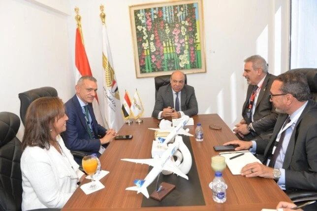 وزير الطيران يلتقي نائب رئيس الاتحاد الدولي للنقل الجوي الإياتاوزير الطيران المدني يلتقي نائب رئيس الاتحاد الدوليأكد الدكتور سامح الحفني وزير الطيران