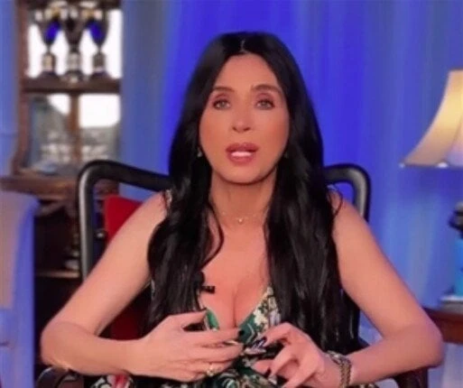 صيام بالنهار ورقص بالليل.. الراقصة دينا تكشف سبب رشاقتها وسر شبابها تعرف على التالي صيام بالنهار ورقص بالليل.. الراقصة دينا تكشف سبب رشاقتها وسر