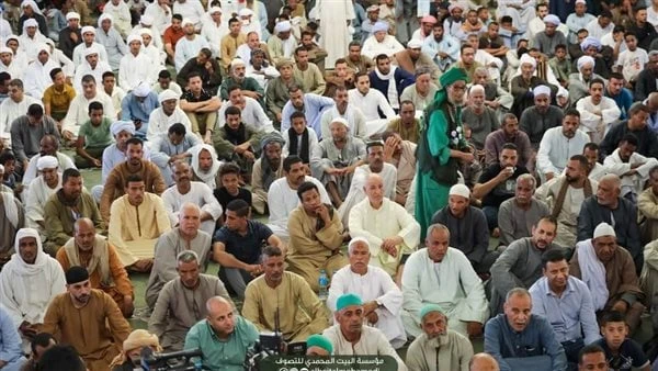 هل الاحتفال بالمولد النبوي يكون بالقصائد الشركية والرقص والغناء؟.. دار الإفتاء تجيبورد إلى دار الإفتاء المصرية، سؤال يقول (هل المحبة تكون بالقصائد