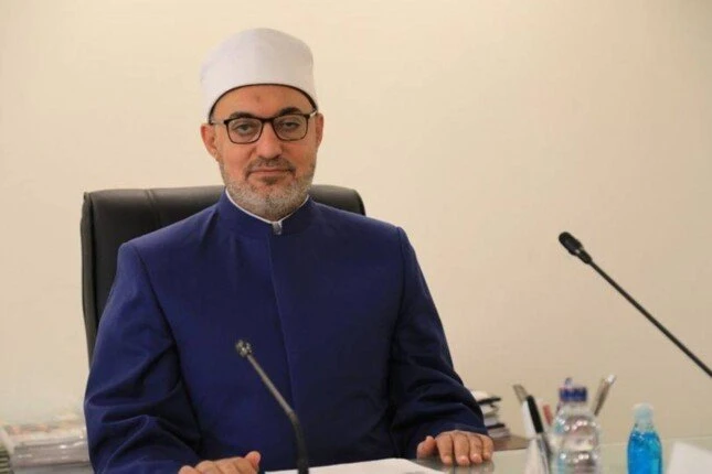 مفتي الجمهورية يهنئ خادم الحرمين وولي العهد السعودي بذكرى اليوم الوطني ال94 مفتي الجمهورية الجديدافاق عربيةتقدم الدكتور نظير عياد، مفتي الجمهورية، رئيس الأمانة العامة لدور وهيئات ا