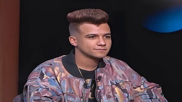 نجوم الفن: للمرة الثالثة.. عصام صاصا يطرح أحدث أغنياته أنا مش غايب بعد سجنه طرح مغني المهرجانات عصام صاصا، ثالث أغانيه والتي تحمل إسم انا مش غايب