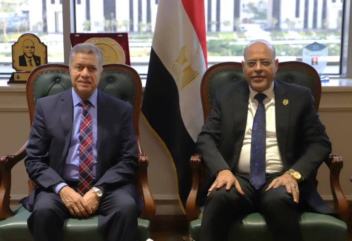 وزير العمل: الحكومة والعمال ورجال الأعمال أساس ثلاثية الإنتاج أكد محمد جبران، وزير العمل، أهمية الدور الوطني الذي يقوم به رجال الأعمال في منظومة