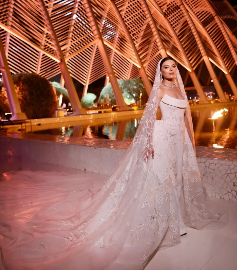 من هي مايا رعيدي ويكيبيديا؟ إليك أهم المعلومات عن ملكة جمال لبنان مايا رعيدي، ملكة جمال لبنان في عام 2018 والآن هي عروس سحرت الجميع بإطلالتها الملكية في يوم زفافها. حيث أصبحت حديث