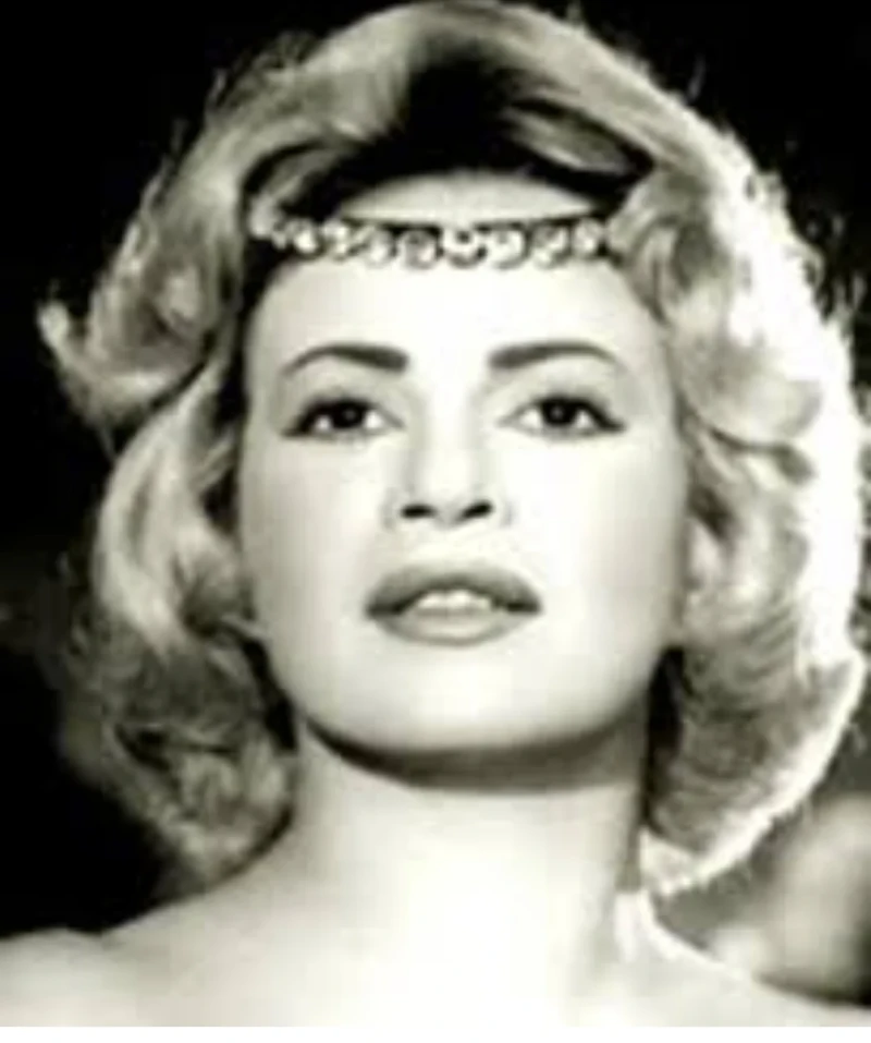 هند رستم مع حبيب القلب الدكتور فياضفي اخر لقاء تليفزيوني للنجمة الجميلة هند رستم مع الاعلامي محمود سعد .. سالها بتقضي وقتك ازاي ؟؟!!قالت في بالكونة