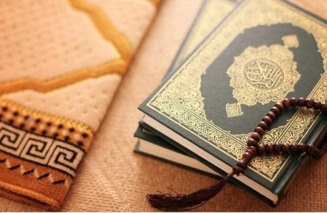 تشفع لصاحبها وتنجيه من عذاب القبر.. فضل قراءة سورة الملك منوعات الاسبوع فضل قراءة سورة الملك.. تعتبر سورة الملك من الصور المنجية والمحبب قراءتها عند