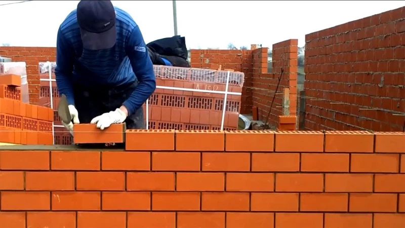 كشف تفاصيل إجراءات استخراج رخصة البناء عقب عودة قانون البناء لسنه 2008أعلنت وزارة التنمية المحلية عن الخطوات الجديدة استخراج رخصة البناء بعد إلغاء اشتراطات البناء التي صدرت في عام 